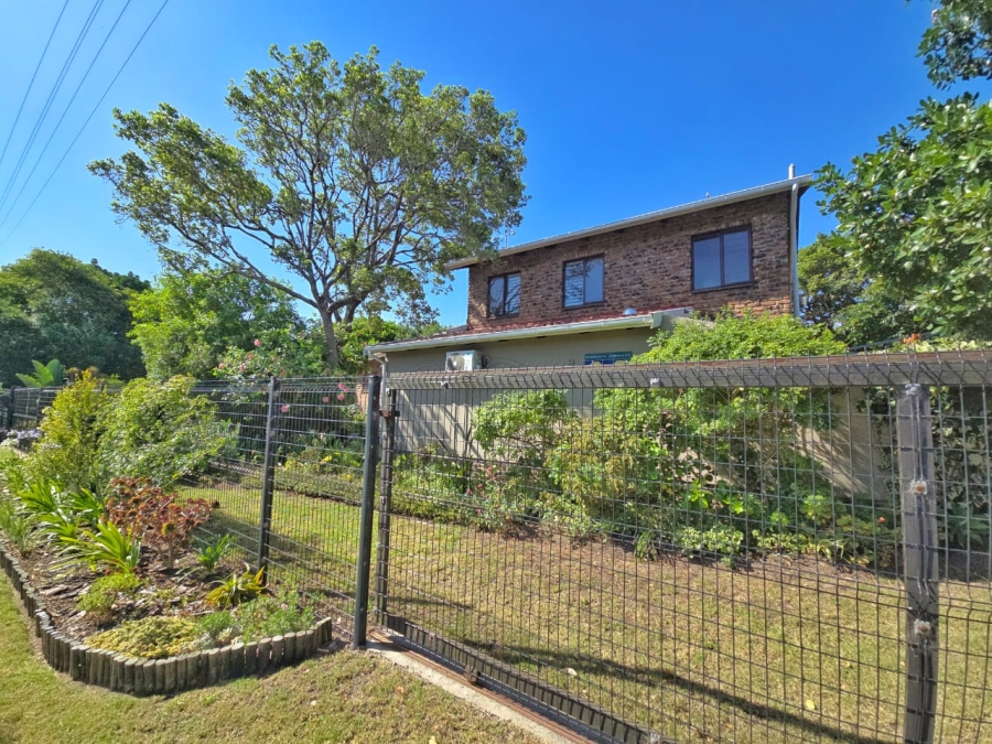 5 Bedroom Property for Sale in Kingfisher Creek Western Cape